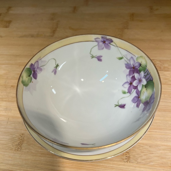 Antique Hand Painted Nippon Footed Bowl and Saucer with Violets and Gold Details - Picture 6 of 8